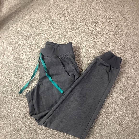 FIGS Technical Collection Straight-Leg Gray Teal Scrub Pants – XS - Picture 8 of 11